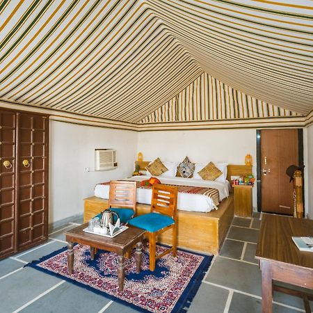 Sky Desert Safari Camp Jaisalmer Bagian luar foto