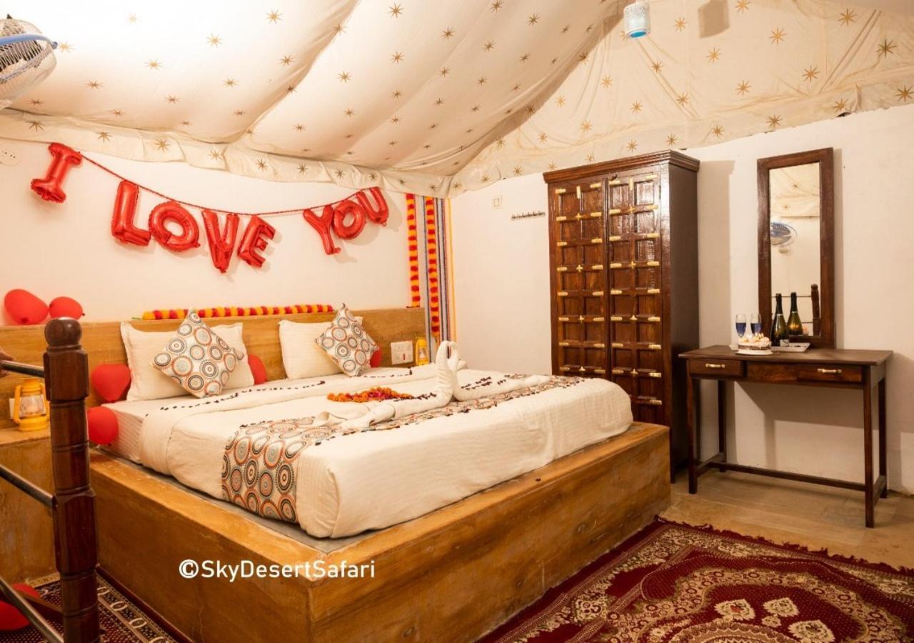 Sky Desert Safari Camp Jaisalmer Bagian luar foto