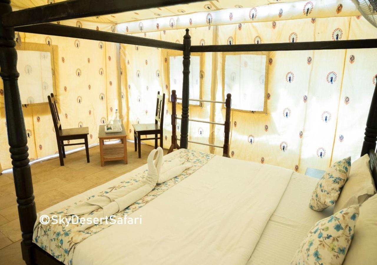 Sky Desert Safari Camp Jaisalmer Bagian luar foto
